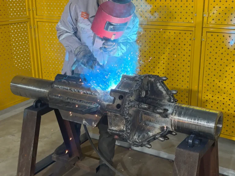 hole opener is welding in the factoty